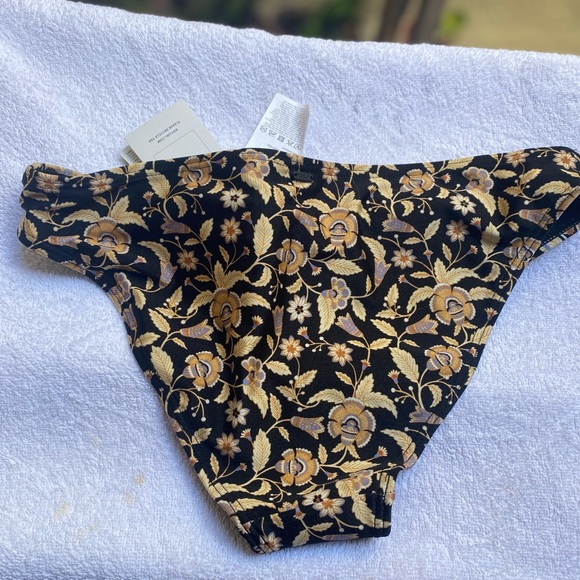 Rip Curl bikini set summer Looks Good on You 🌞👒 - Picture 12 of 12